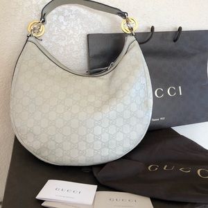 Beige leather hand bag